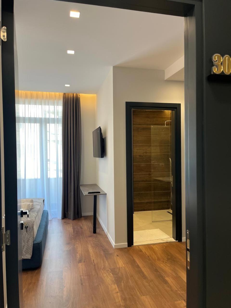 North Alb Hotel Shkodër Esterno foto